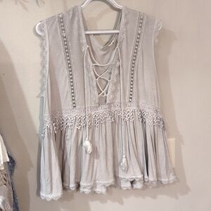 POL Sz M Women's Sleeveless Blouse